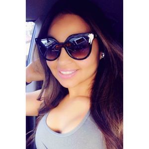 Meet your Posher, Rocio